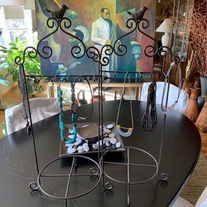 Metal necklace stands
